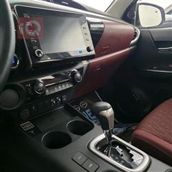 تويوتا هايلوكس